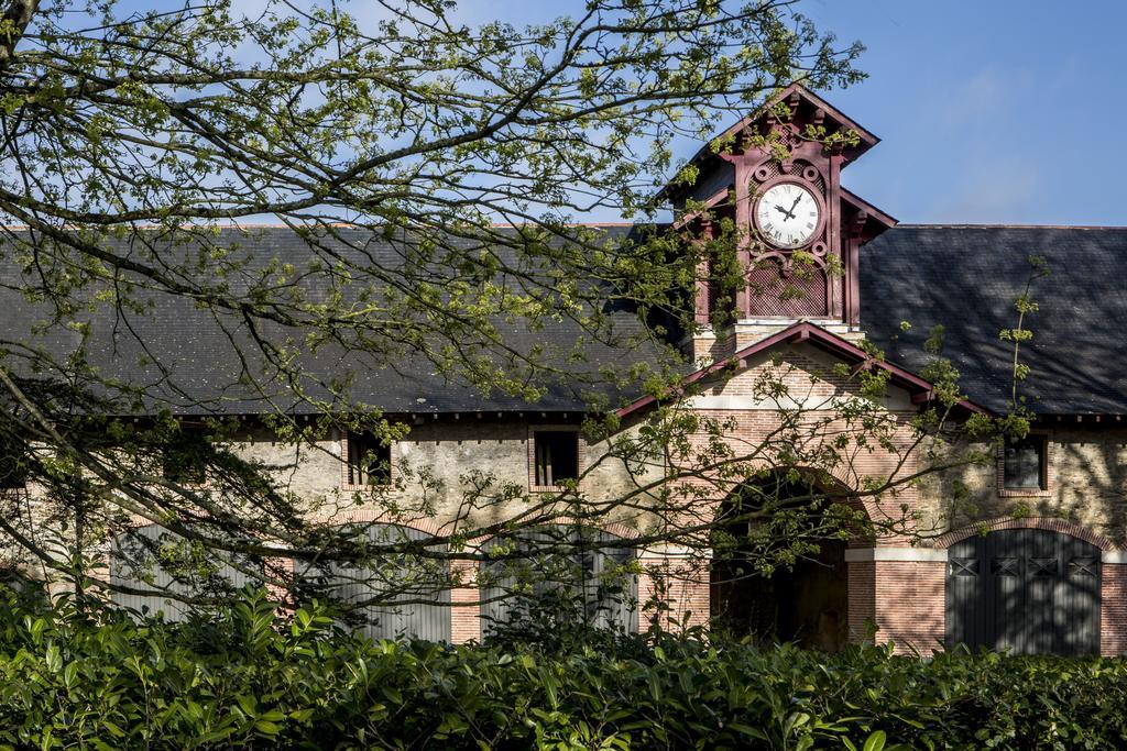 Chateau Des Briottieres Champigne Bagian luar foto